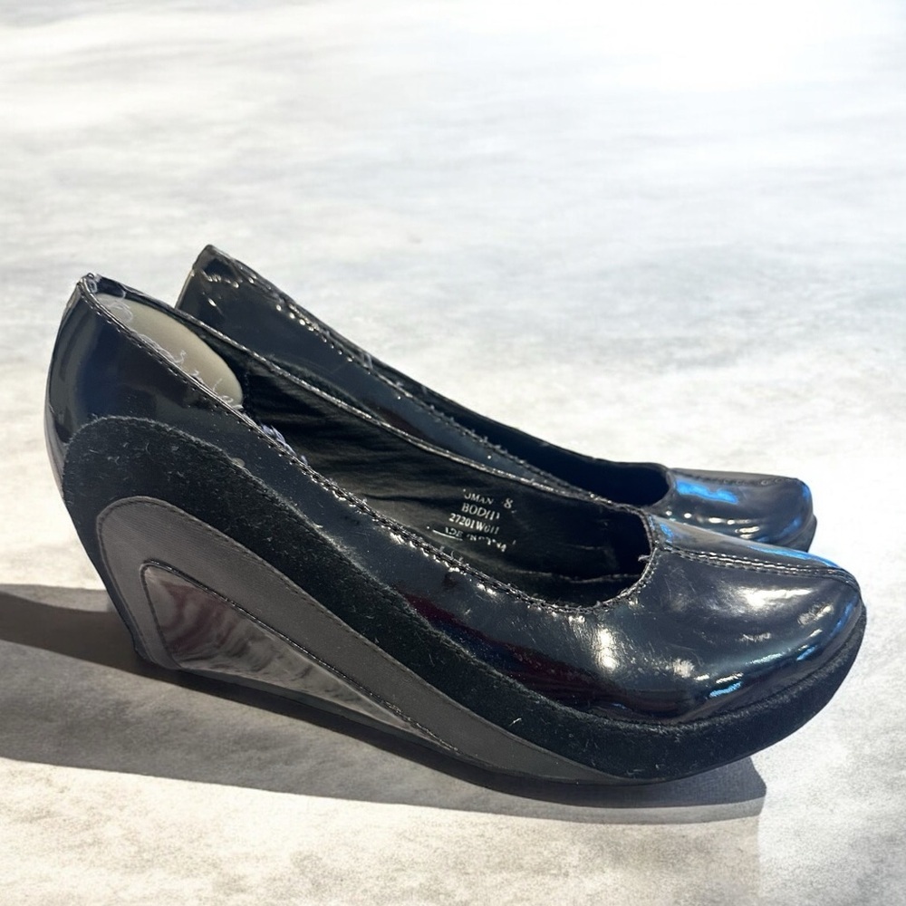 Jump Shiny Black Wedge Shoes